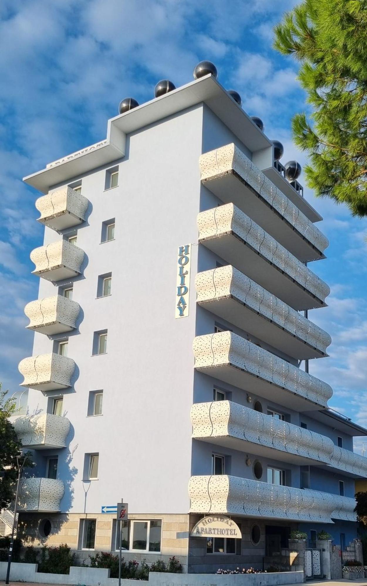 ליגננו סביאדורו Appart-Hotel Holiday מראה חיצוני תמונה