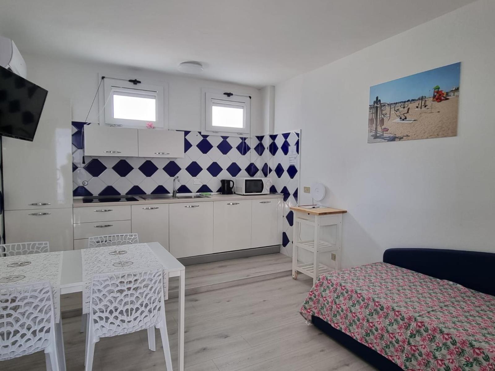 ליגננו סביאדורו Appart-Hotel Holiday מראה חיצוני תמונה