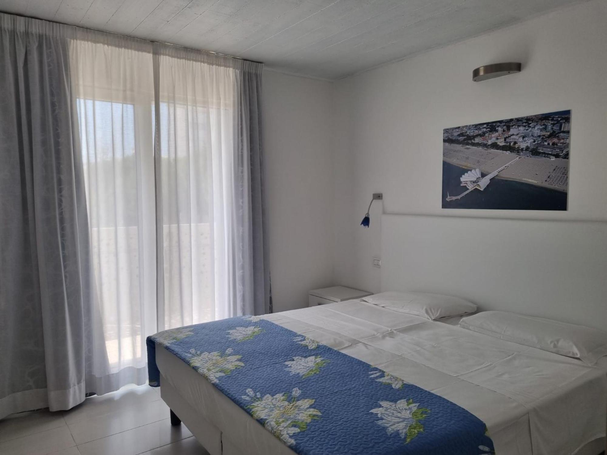 ליגננו סביאדורו Appart-Hotel Holiday מראה חיצוני תמונה