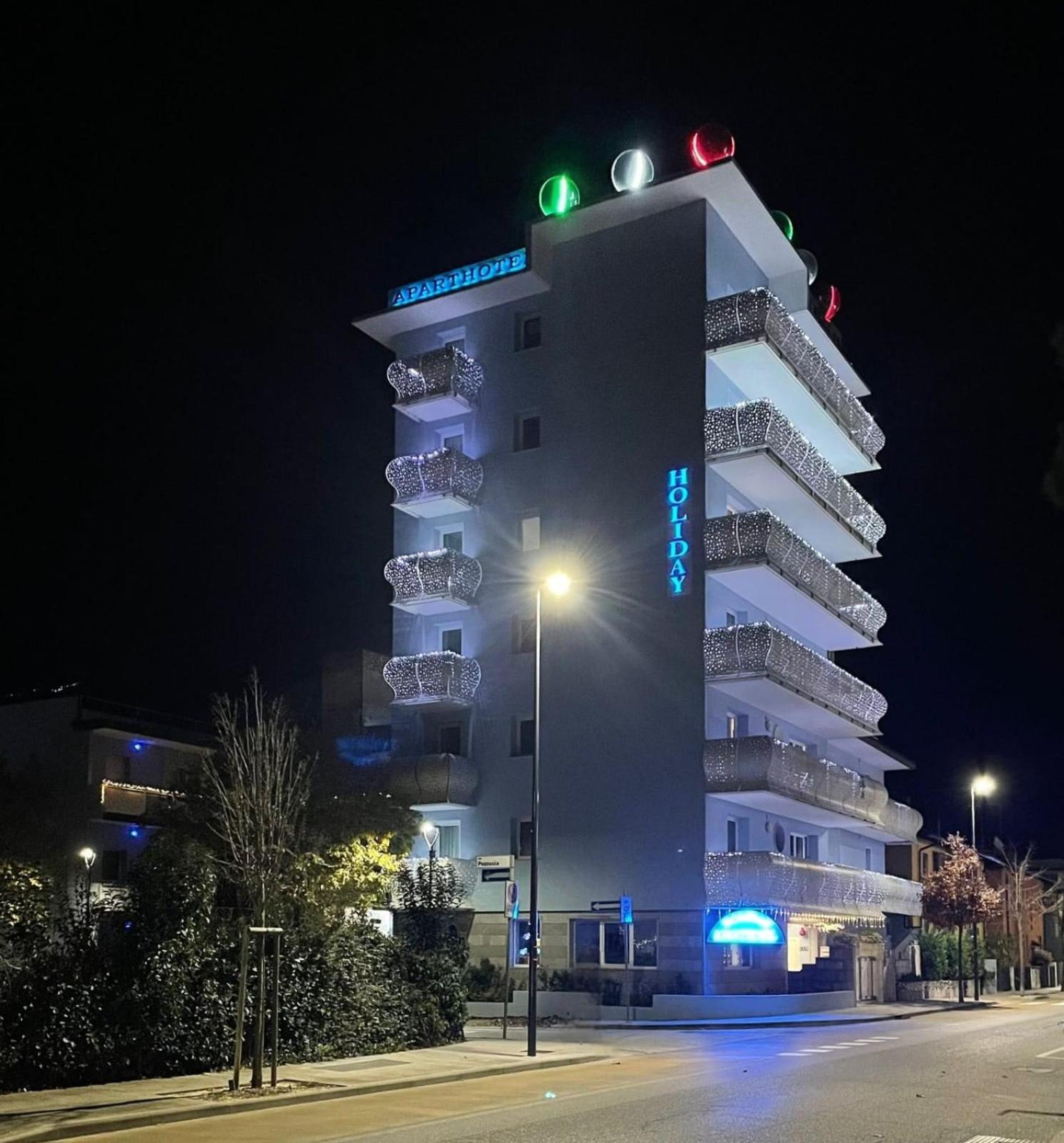 ליגננו סביאדורו Appart-Hotel Holiday מראה חיצוני תמונה